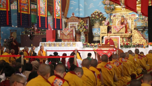 The Gyalwang Karmapa Teaches on Generating Equal Compassion for All Beings; Presents Vision for Monastic College for Kagyu Nuns